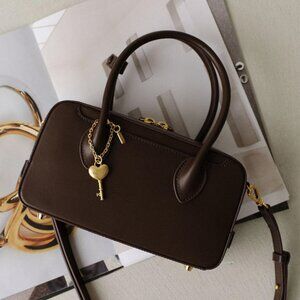 NEW- demeriel Mini Heart Key Charm - gold